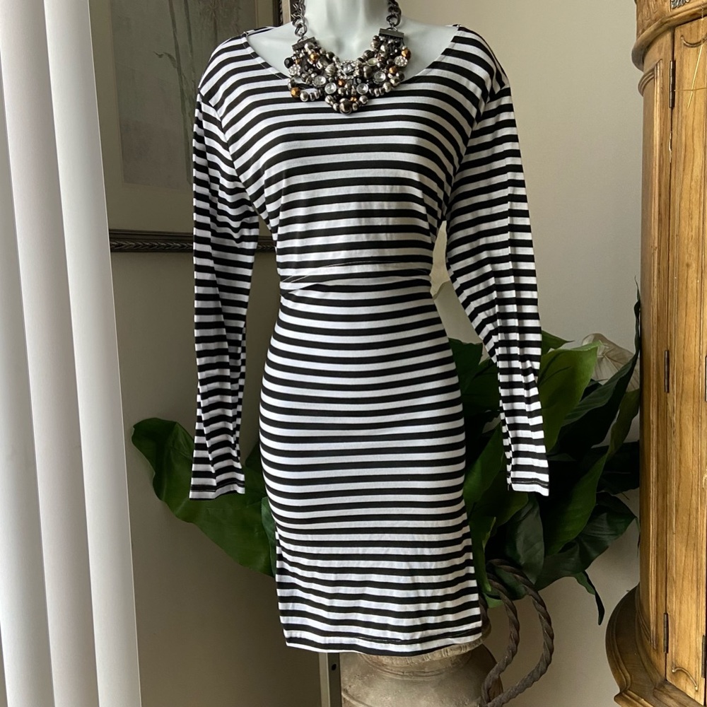 Black & White Cape Style Long Sleeve Dress